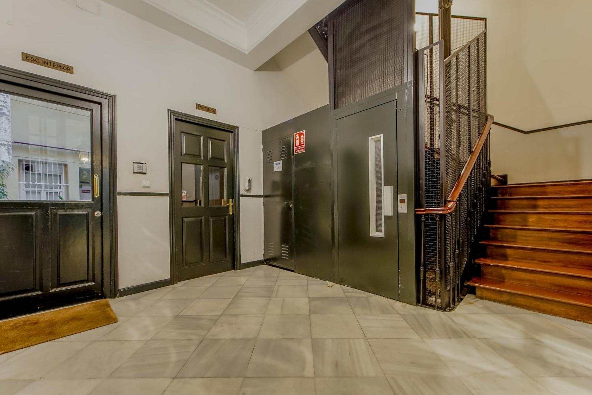 Modern Apt Para 6Pax En La Plaza De Tirso-Centro E1 マドリード エクステリア 写真