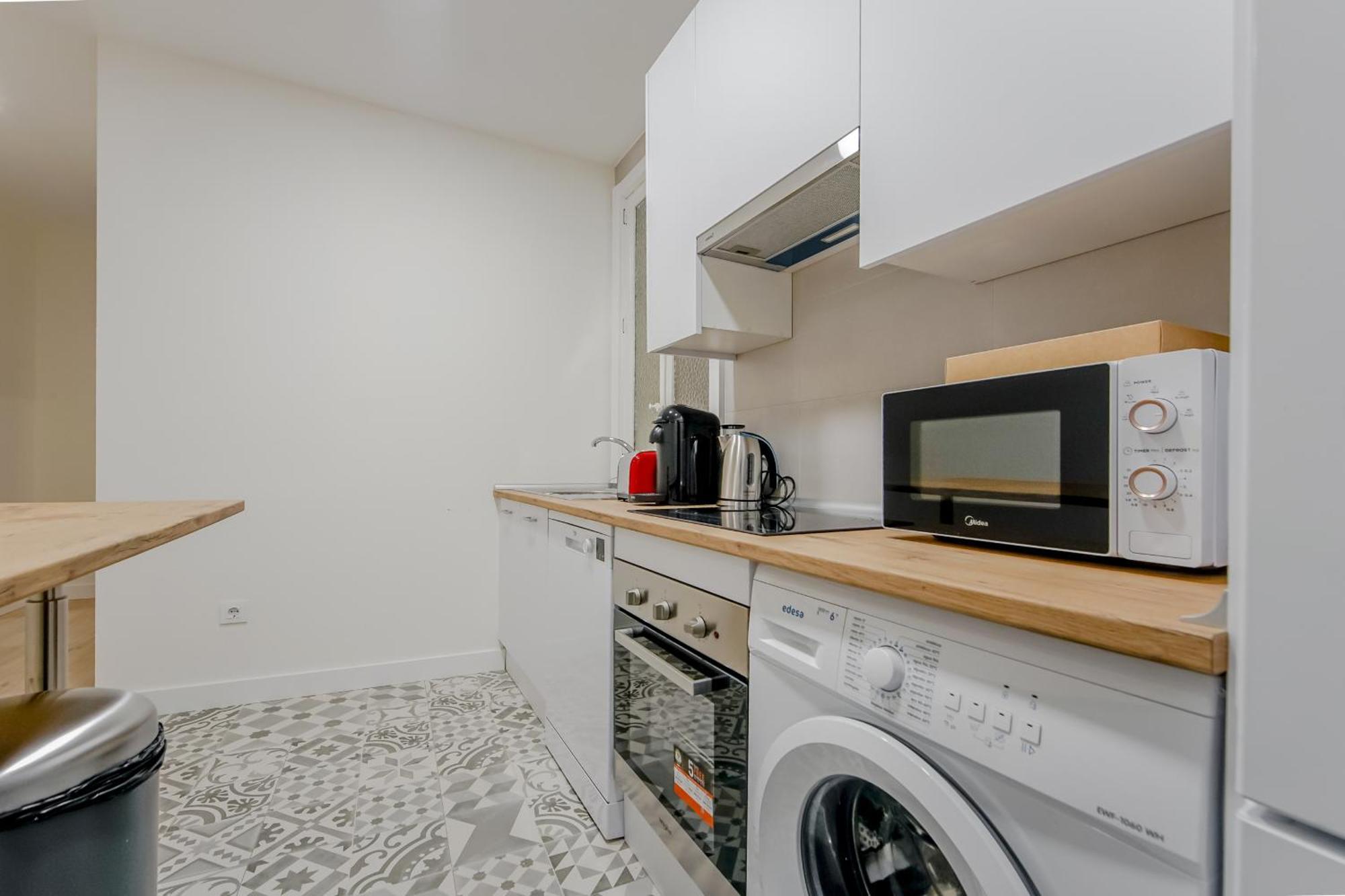 Modern Apt Para 6Pax En La Plaza De Tirso-Centro E1 マドリード エクステリア 写真